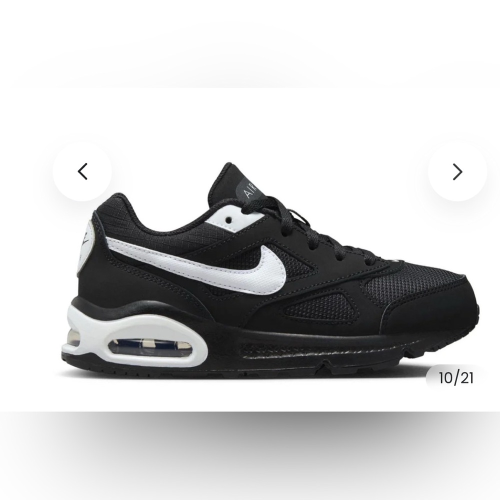 Nike Air Max Ivo Child Boys Trainers size 4.5